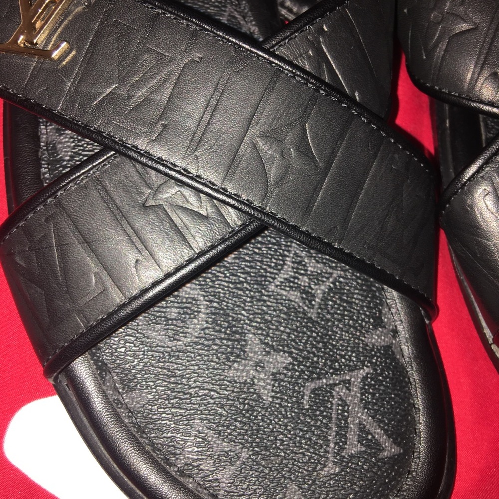Louis Vuitton men sandals size 9
